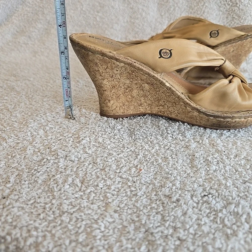Born Driless Womens Monte Carlo Sandal Size 8 Tan Leather Slip-on Wedge Mule